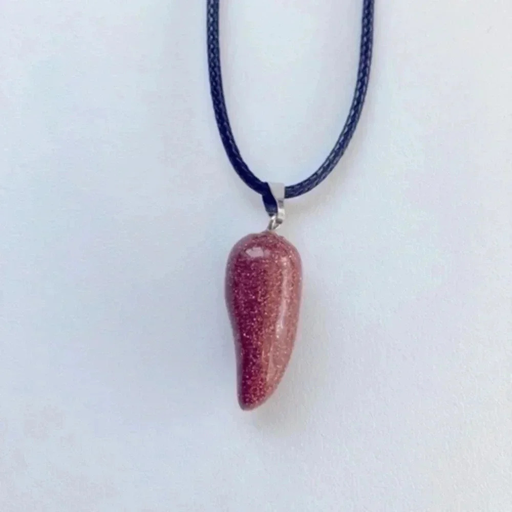 Chili Pepper Shaped Sandstone Sunstone Stone Necklace NWT